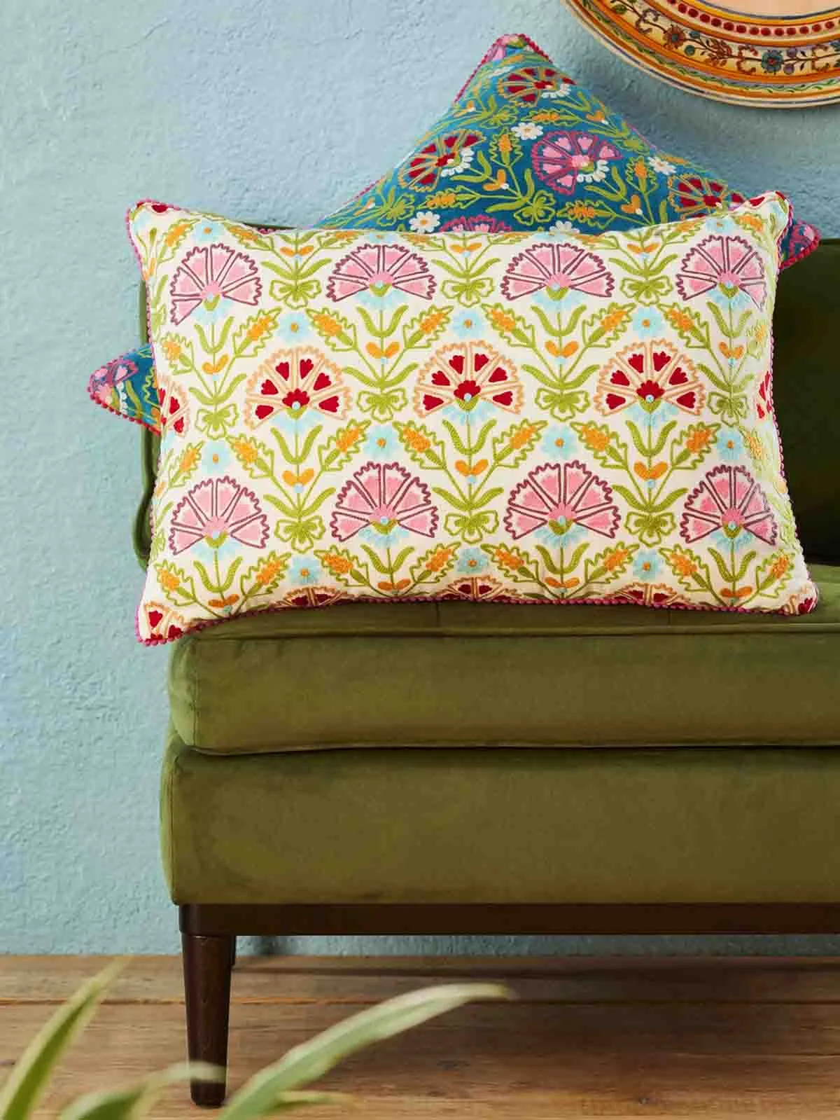 Pude 40x60 cm - "Kaasni" i creme med blomster
