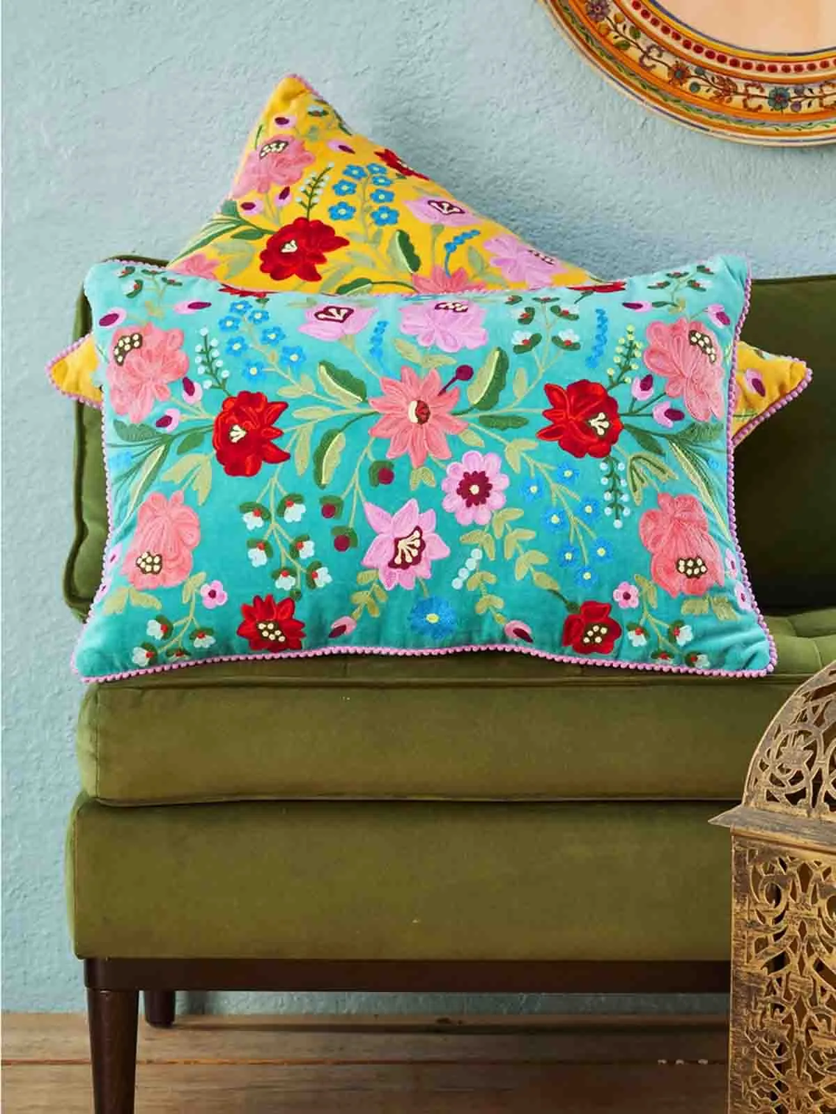 Pude 40x60 cm - "Rajkamal" i Turkis med pink blomster
