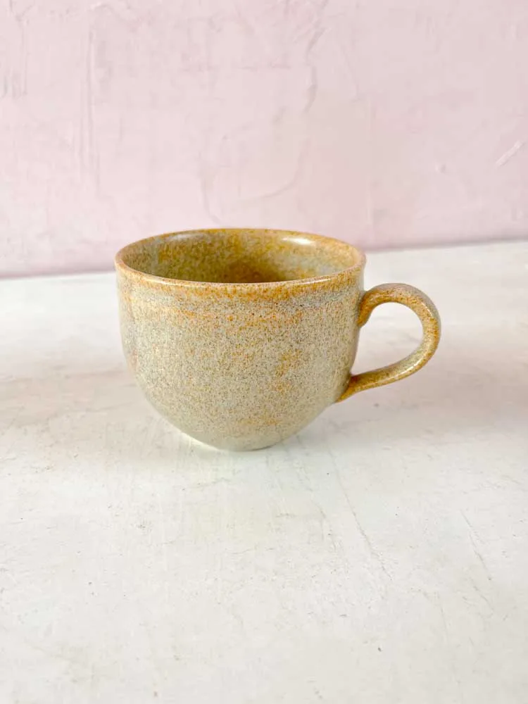 Hannah Koppen - Beige