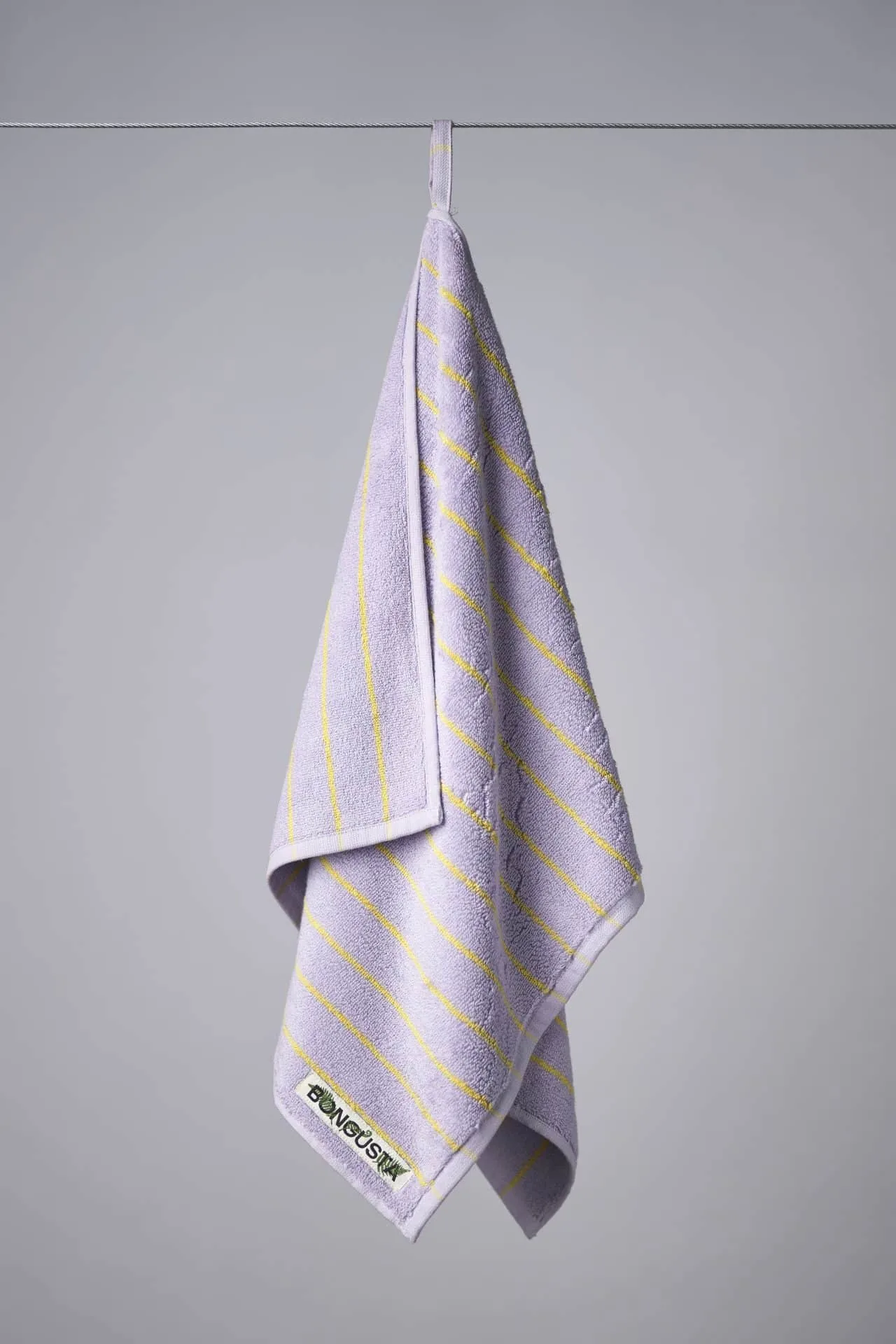Håndklæde 50 x 80 cm - lilla/gul stribet