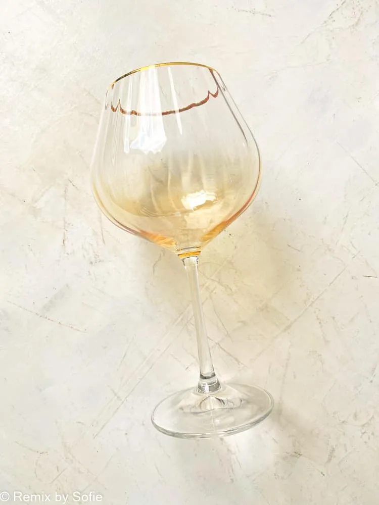 Kate rødvinsglas med guldkant - lys amber