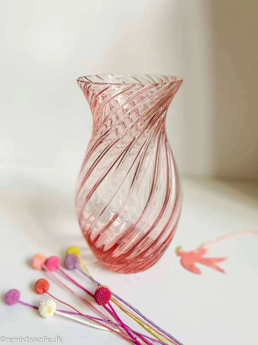 Oslo swirl vase - Rosa