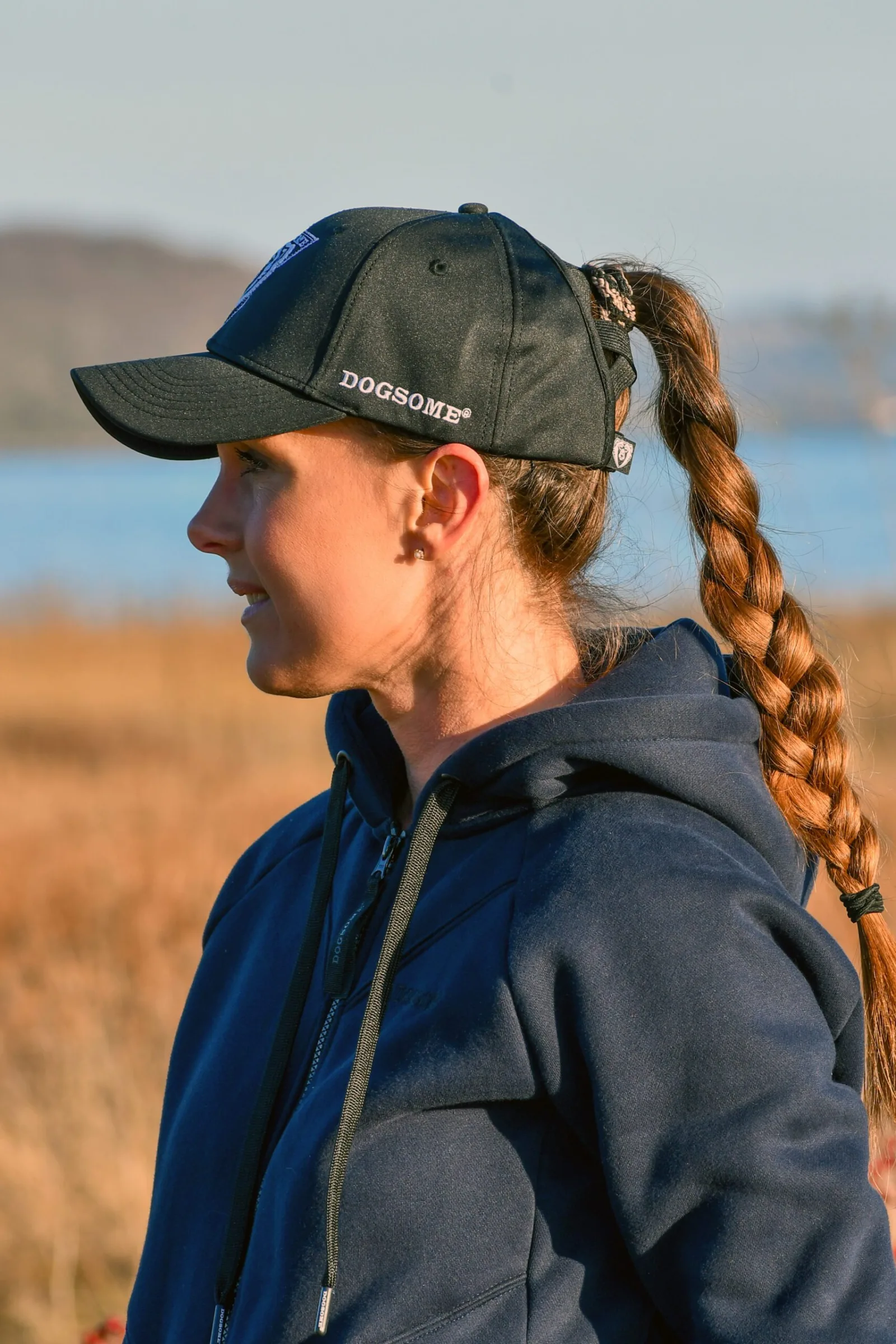 Woman Deluxe adjustable ponytail cap – Black